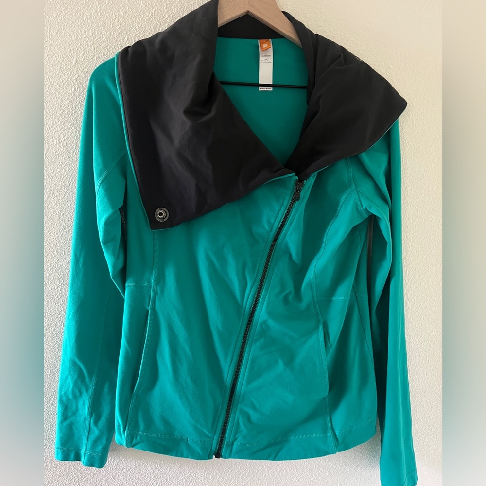 Lucy Hatha Asymmetrical Cowl Neck Zip Up Yoga Jacket